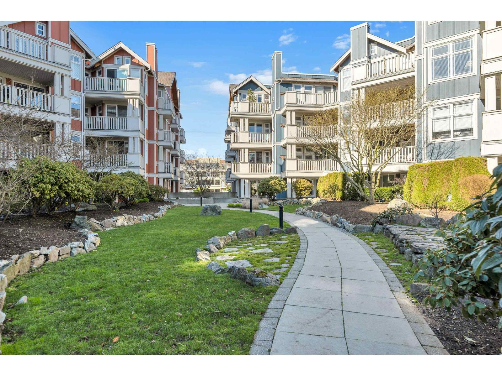 304 15392 16A Avenue, Surrey, BC - Outdoor With Balcony With Facade