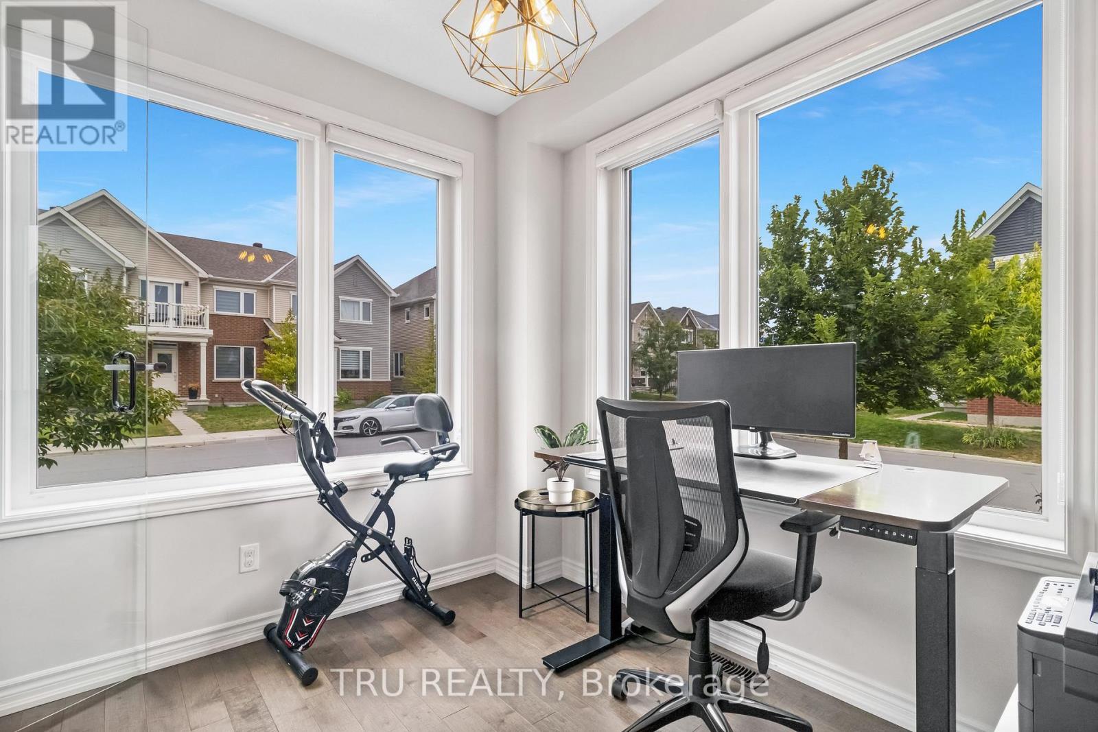 20 Coppermine Street, Ottawa, ON - Indoor Photo Showing Other Room