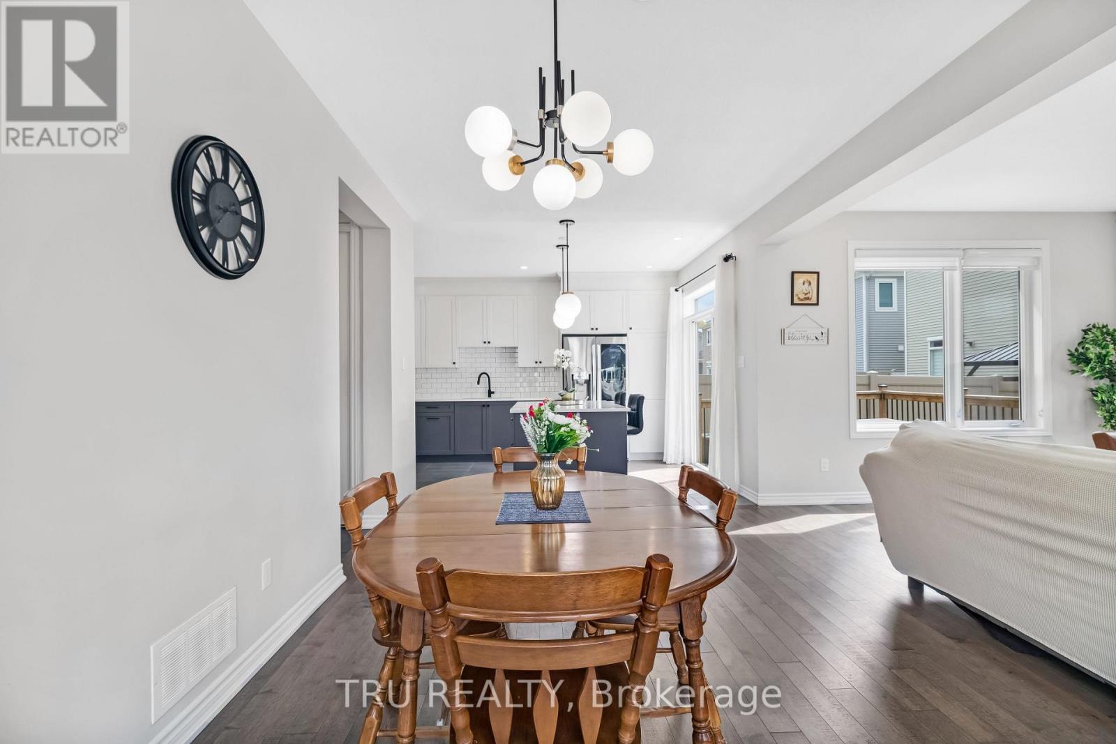 20 Coppermine Street, Ottawa, ON - Indoor Photo Showing Dining Room