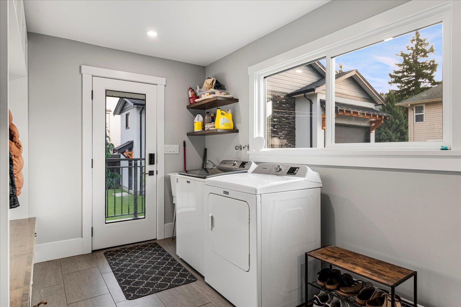 44465 Eena Drive|Sardis South, Sardis, BC - Indoor Photo Showing Laundry Room