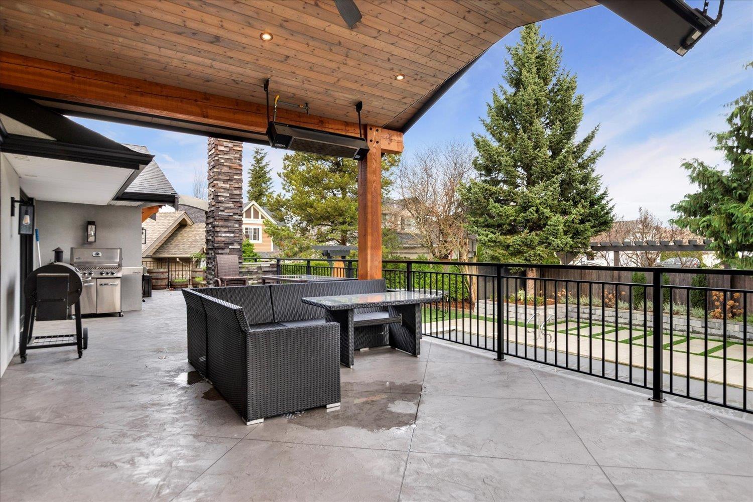 44465 Eena Drive|Sardis South, Sardis, BC - Outdoor With Deck Patio Veranda With Exterior