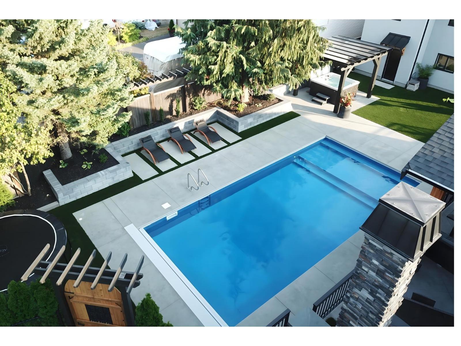 44465 Eena Drive|Sardis South, Sardis, BC - Outdoor With In Ground Pool