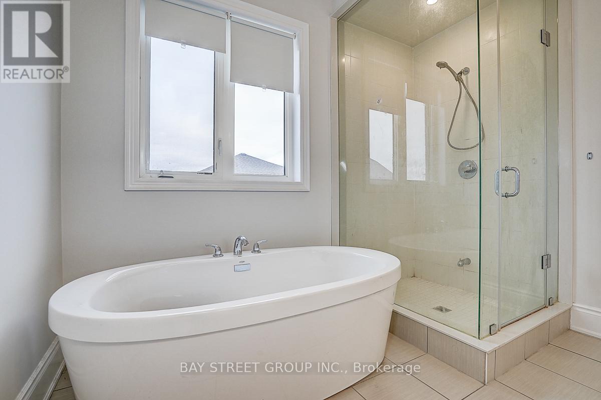 19 Nigh Drive, Markham, ON - Indoor Photo Showing Bathroom