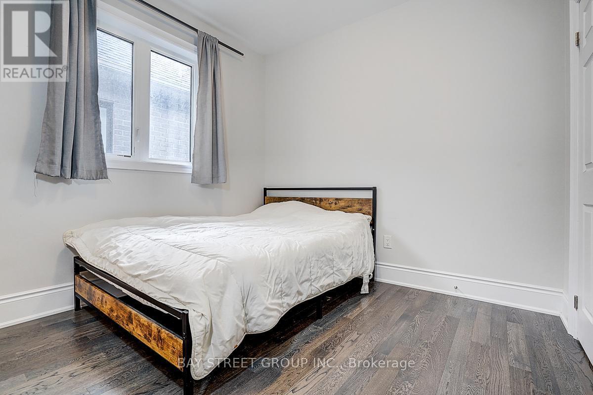 19 Nigh Drive, Markham, ON - Indoor Photo Showing Bedroom