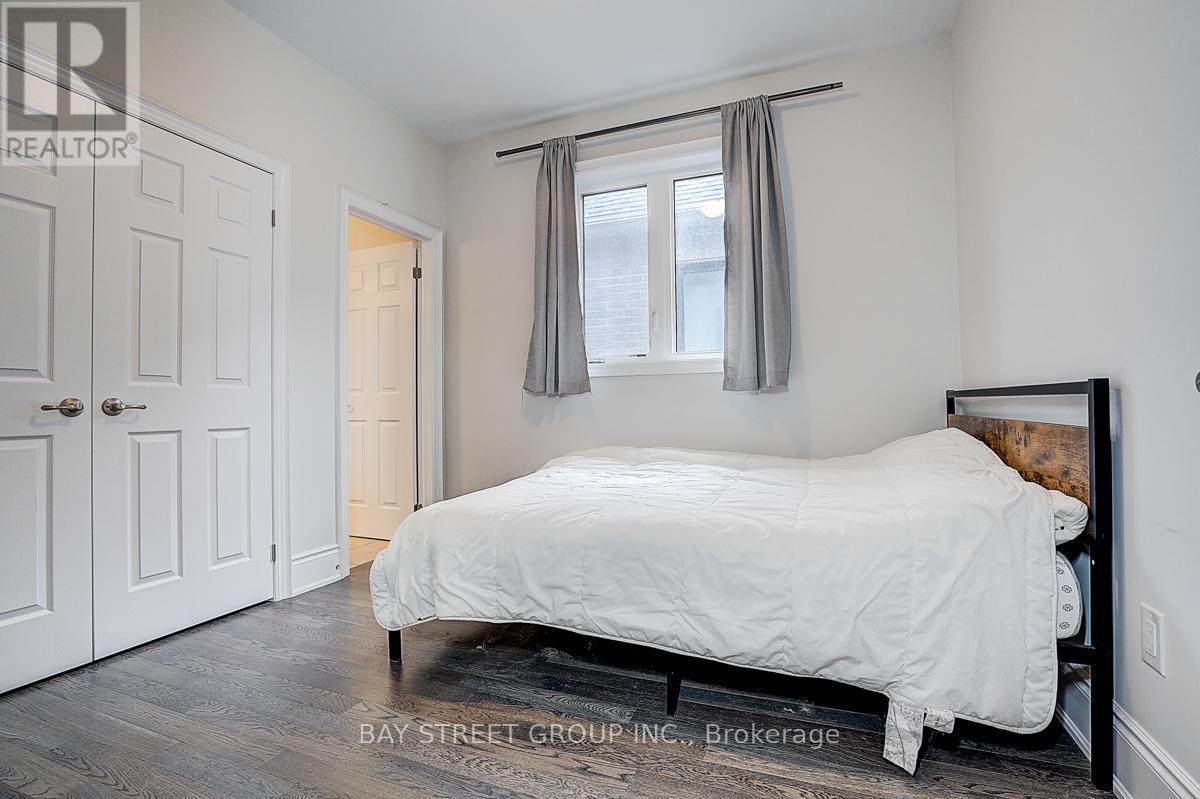 19 Nigh Drive, Markham, ON - Indoor Photo Showing Bedroom