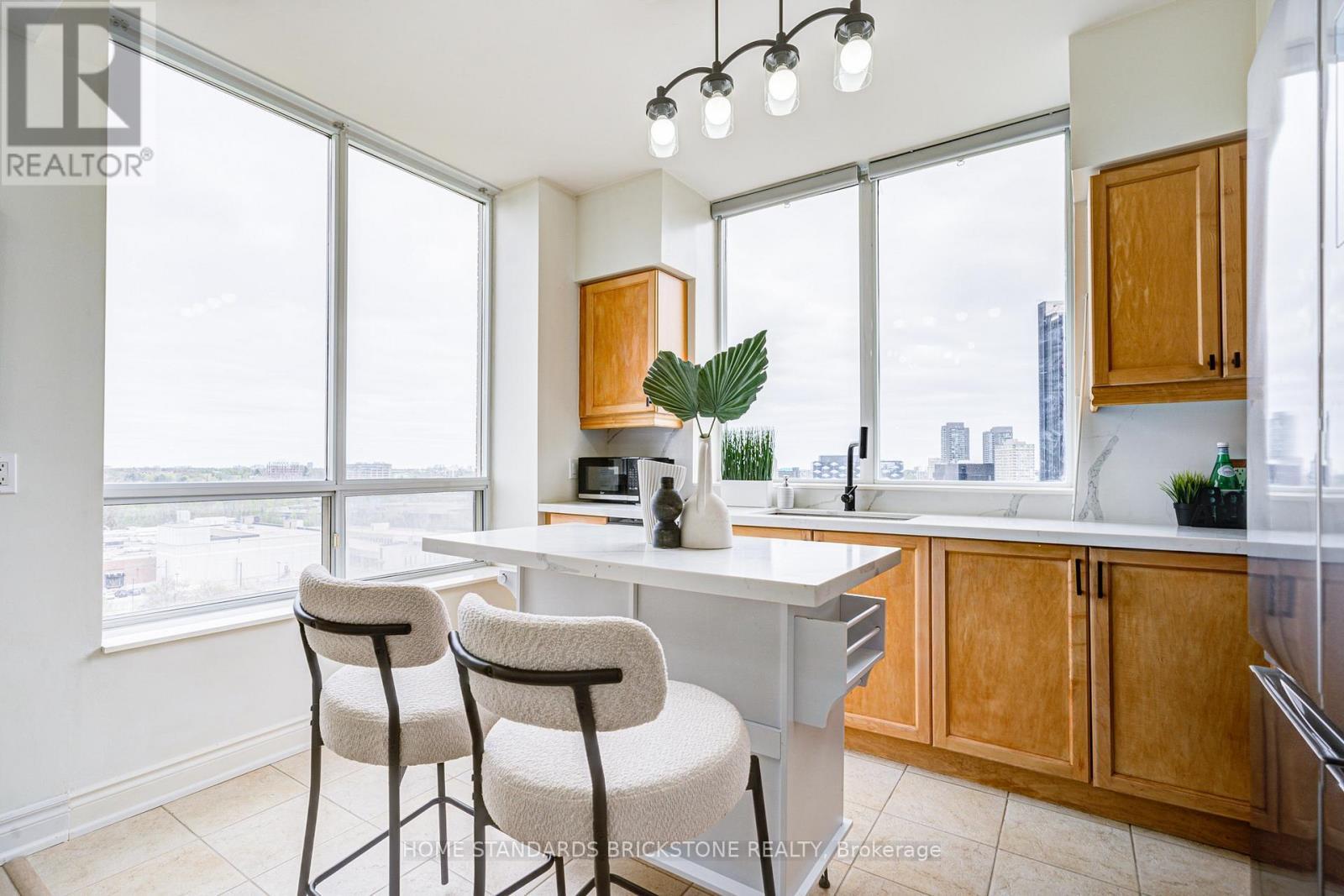 1106 - 1105 Leslie Street, Toronto, ON - Indoor