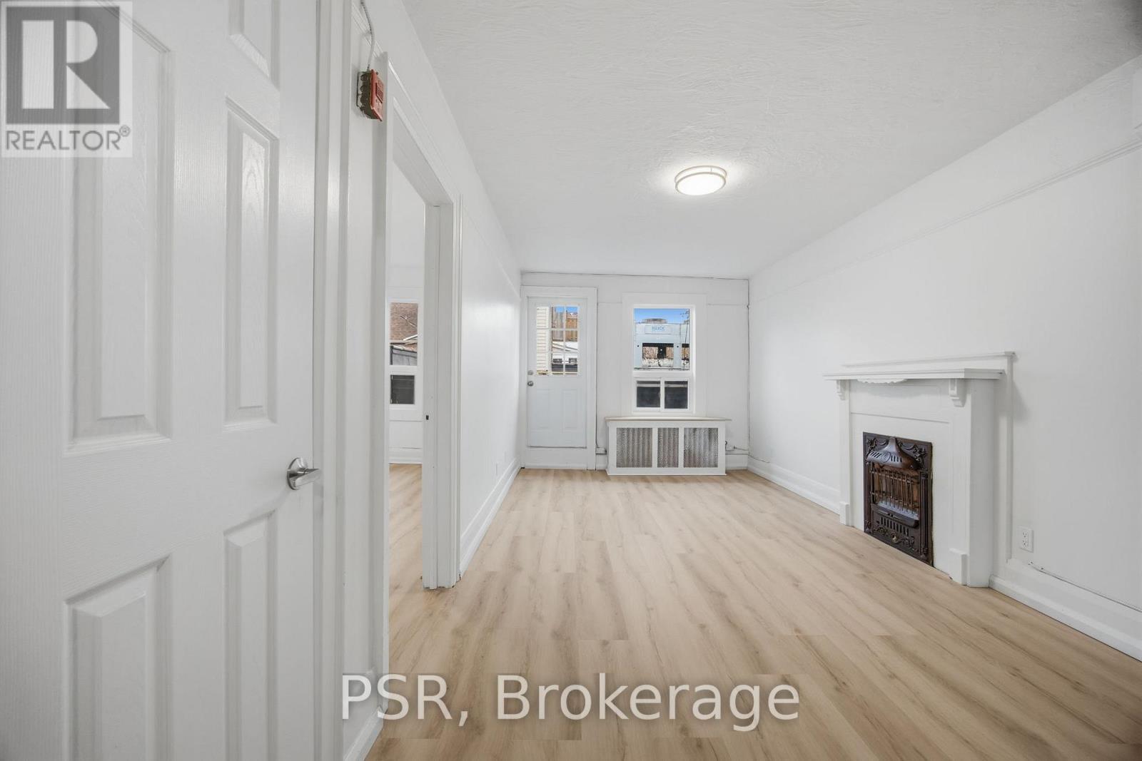 3 - 197 Roncesvalles Avenue, Toronto, ON