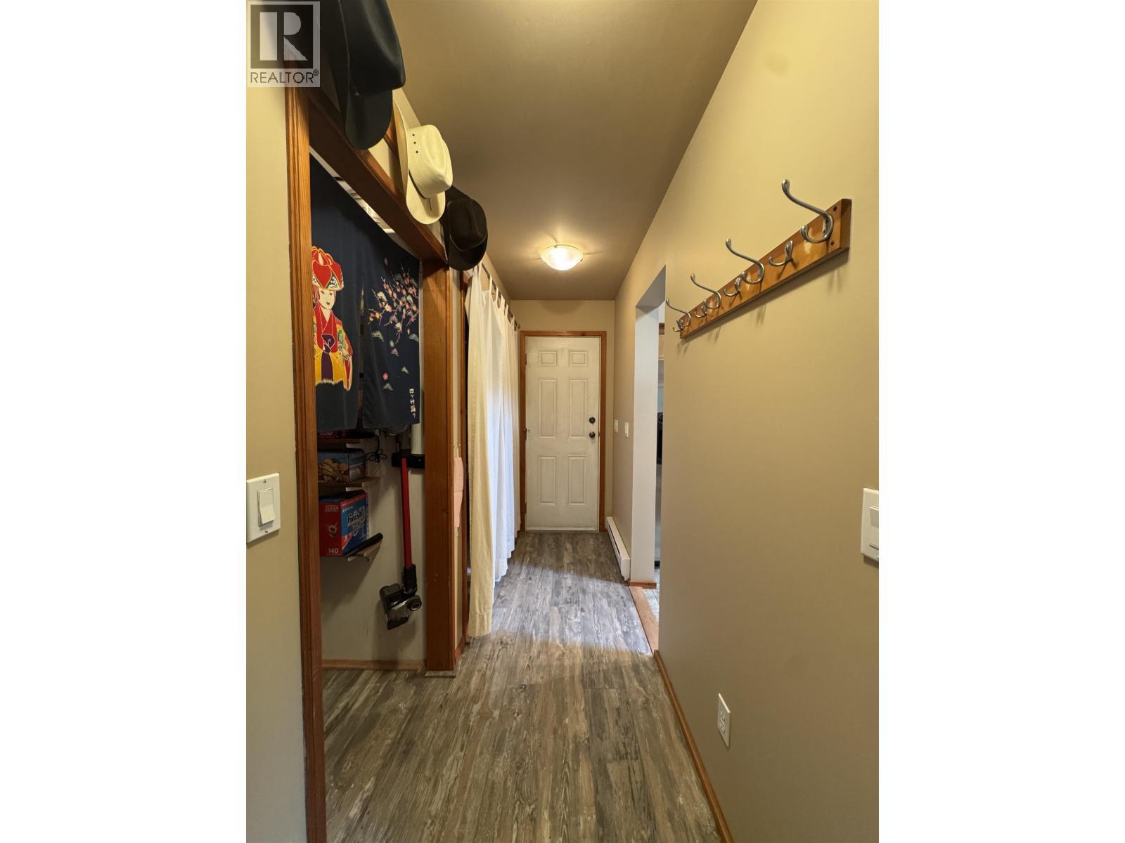 714 Charter Road, Mayne Island, BC - Indoor Photo Showing Other Room