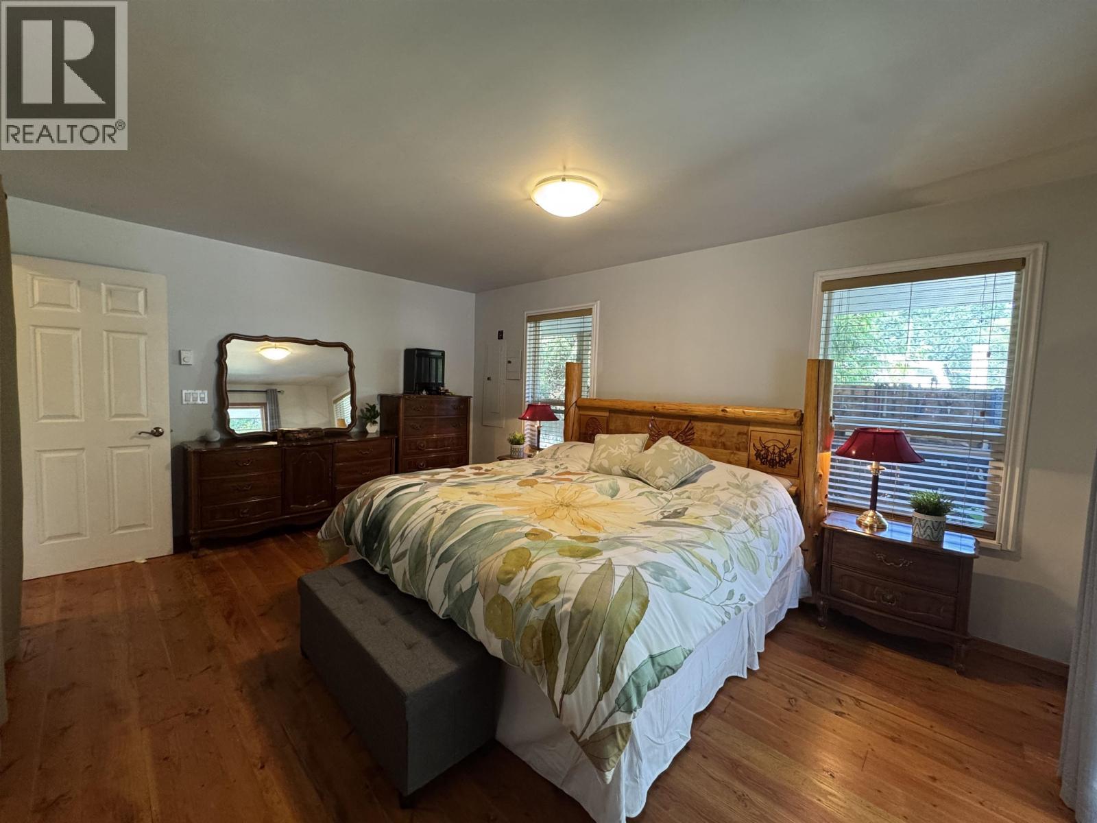 714 Charter Road, Mayne Island, BC - Indoor Photo Showing Bedroom