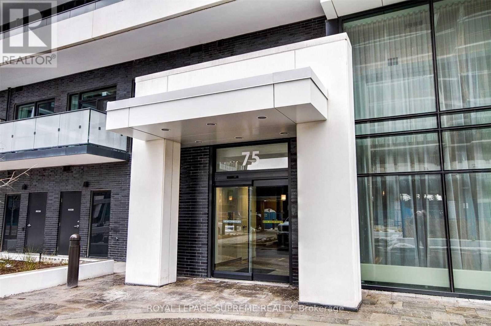 1402 - 75 Oneida Crescent, Richmond Hill, ON - Outdoor