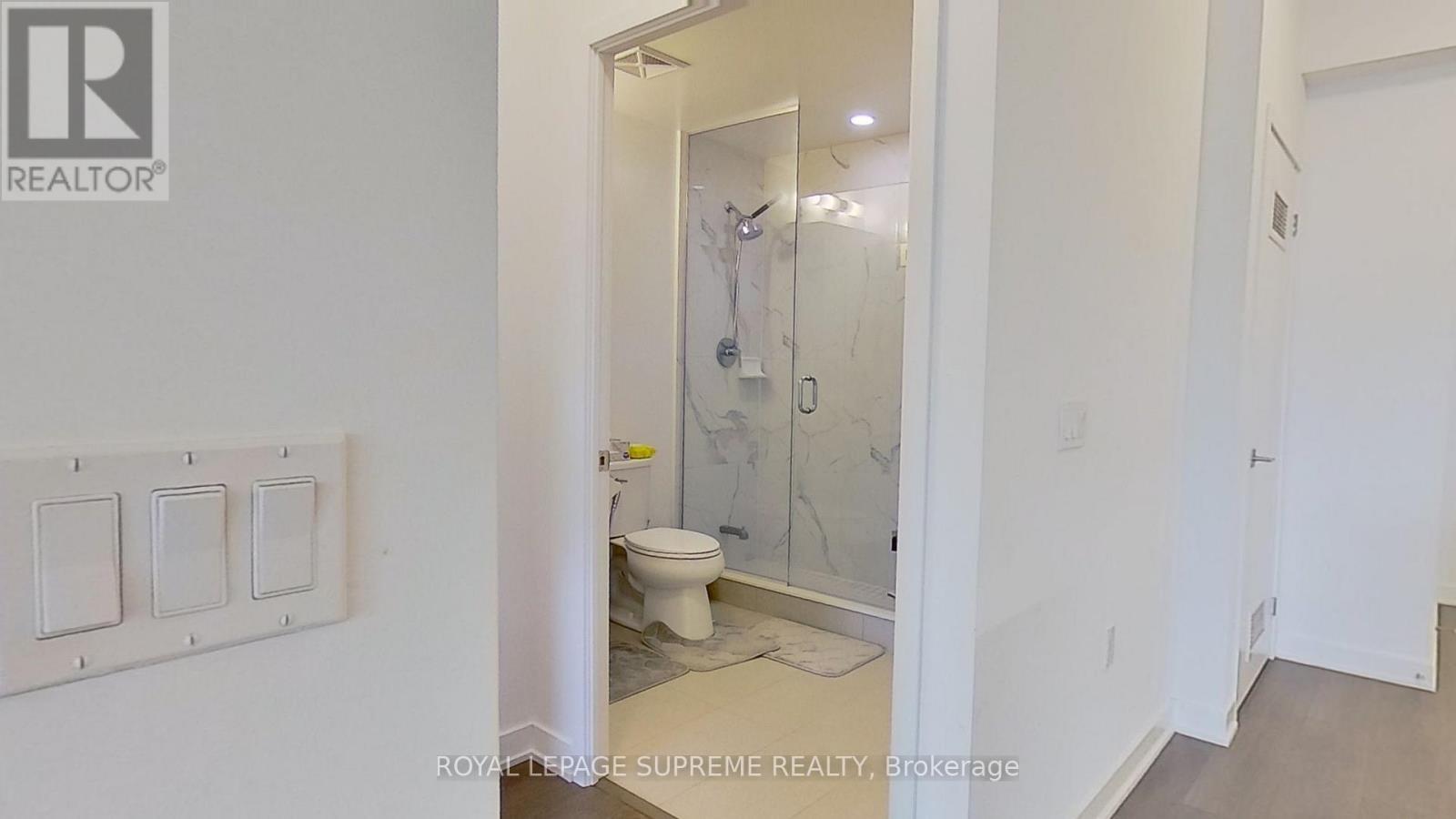 1402 - 75 Oneida Crescent, Richmond Hill, ON - Indoor Photo Showing Bathroom