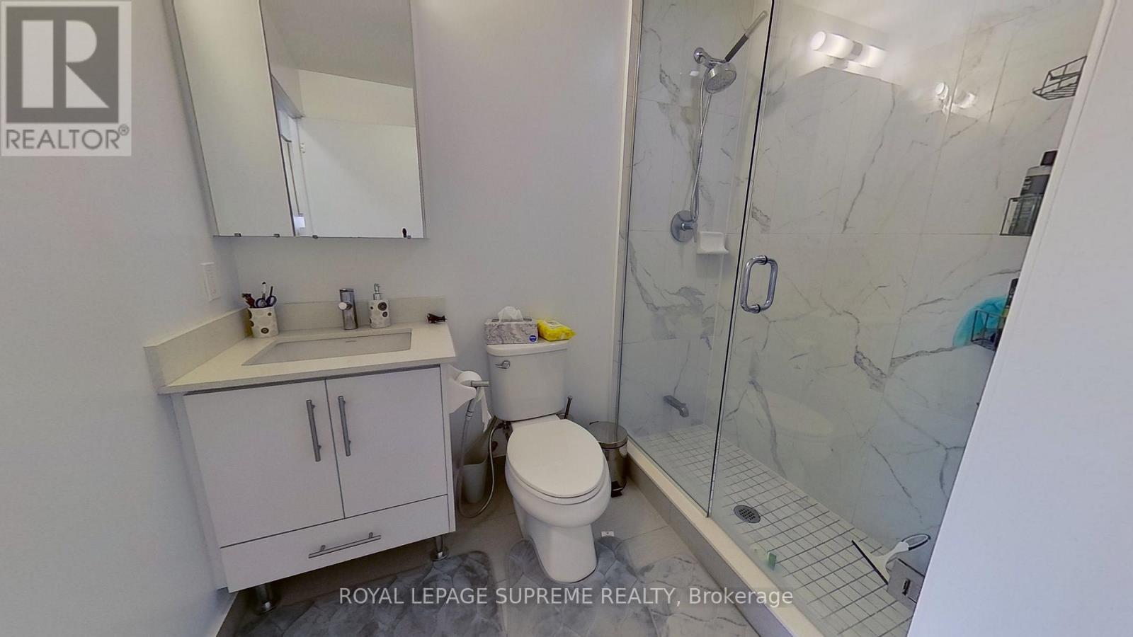 1402 - 75 Oneida Crescent, Richmond Hill, ON - Indoor Photo Showing Bathroom