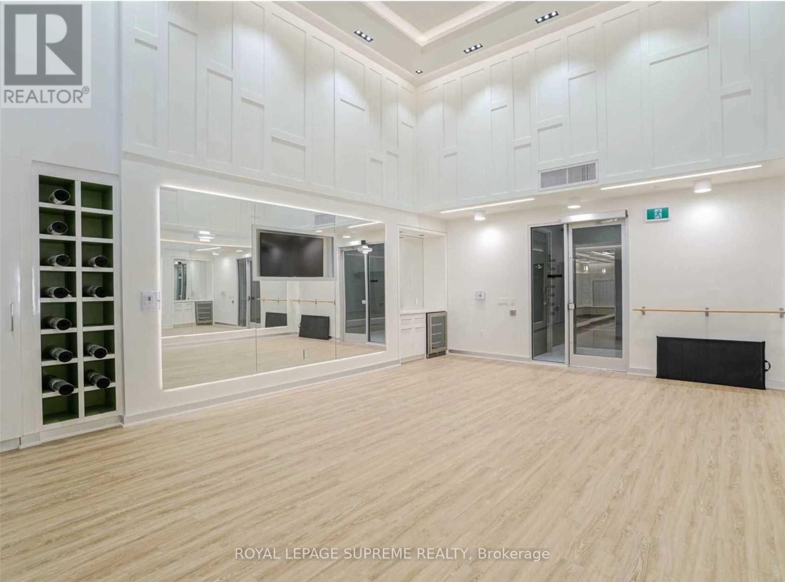 1402 - 75 Oneida Crescent, Richmond Hill, ON - Indoor Photo Showing Other Room