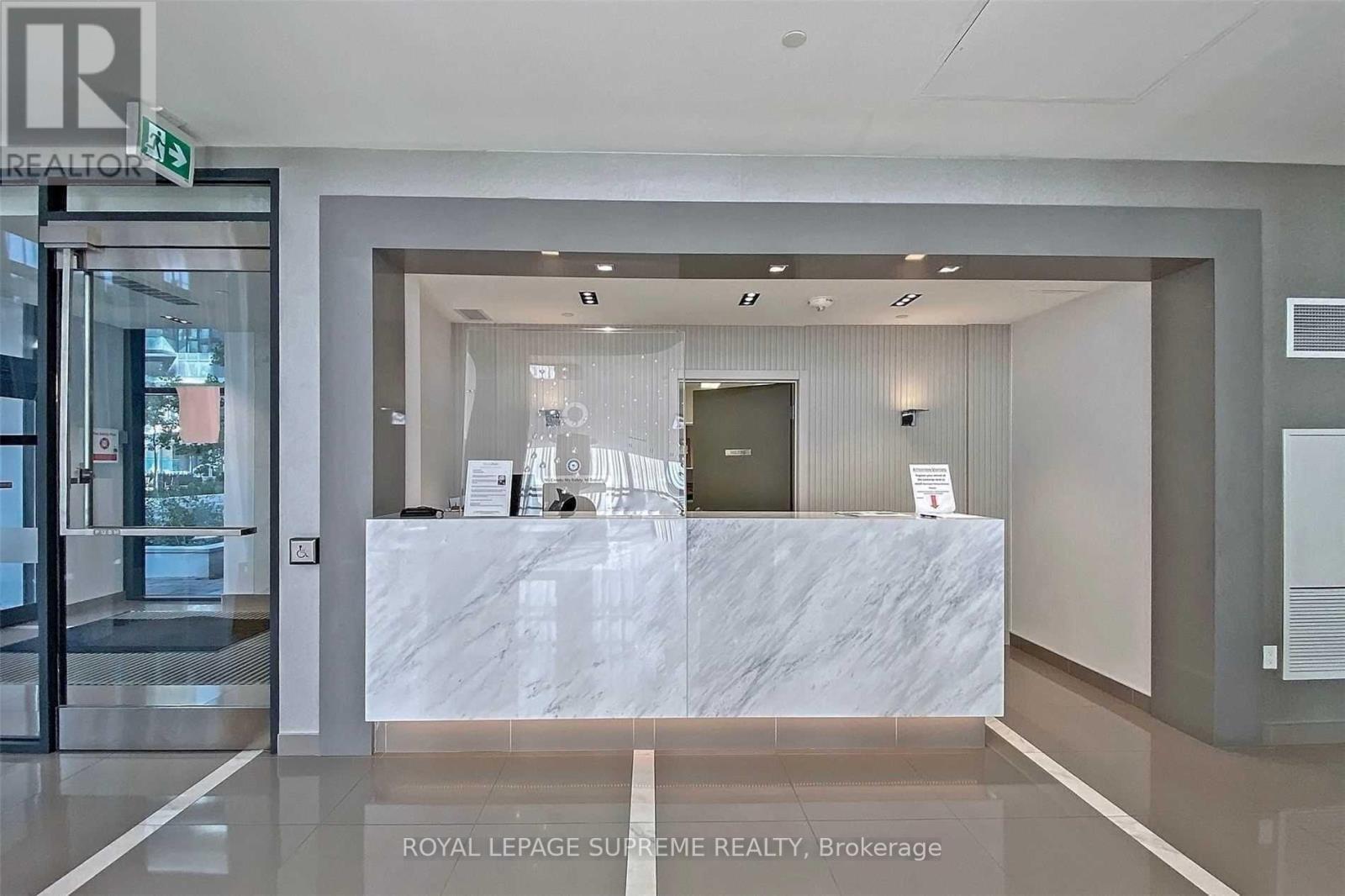 1402 - 75 Oneida Crescent, Richmond Hill, ON - Indoor Photo Showing Other Room