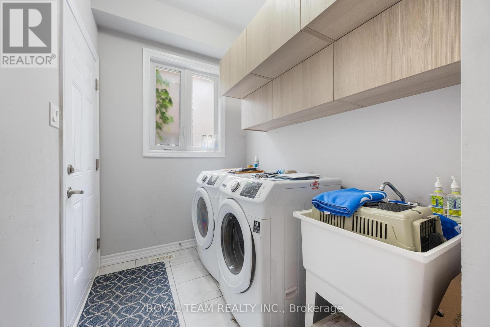 218 Richardson Crescent, Bradford West Gwillimbury, ON - Indoor Photo Showing Laundry Room