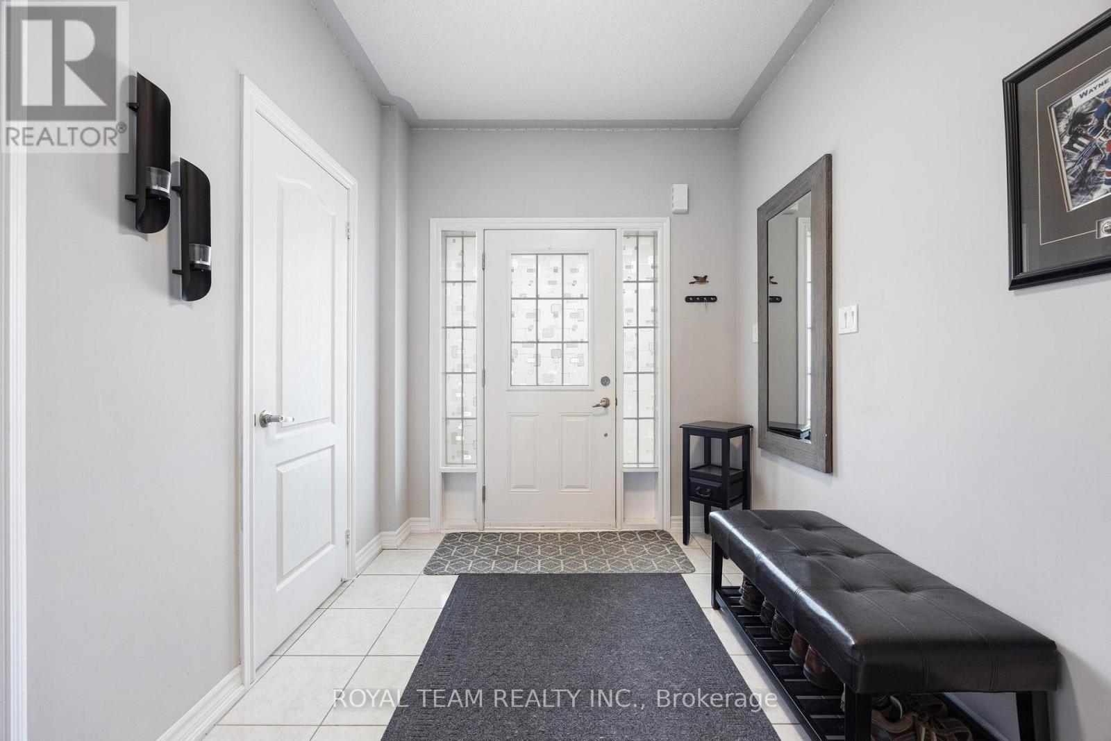 218 Richardson Crescent, Bradford West Gwillimbury, ON - Indoor Photo Showing Other Room