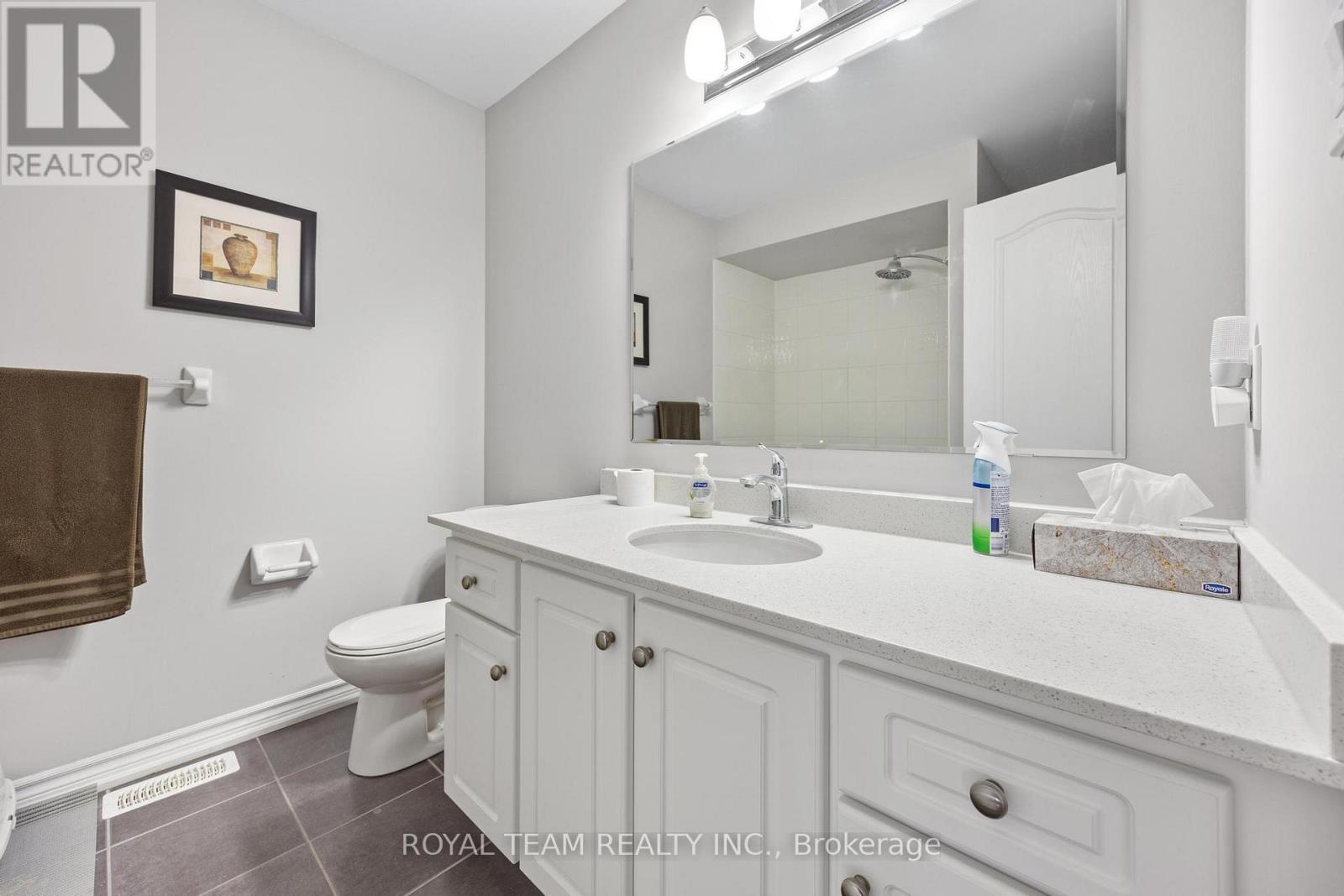 218 Richardson Crescent, Bradford West Gwillimbury, ON - Indoor Photo Showing Bathroom