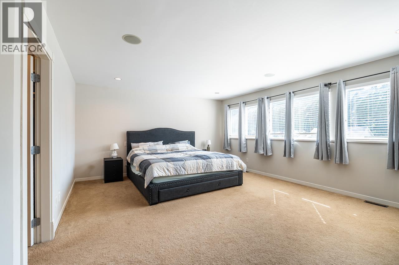 2419 Oranda Avenue, Coquitlam, BC - Indoor Photo Showing Bedroom