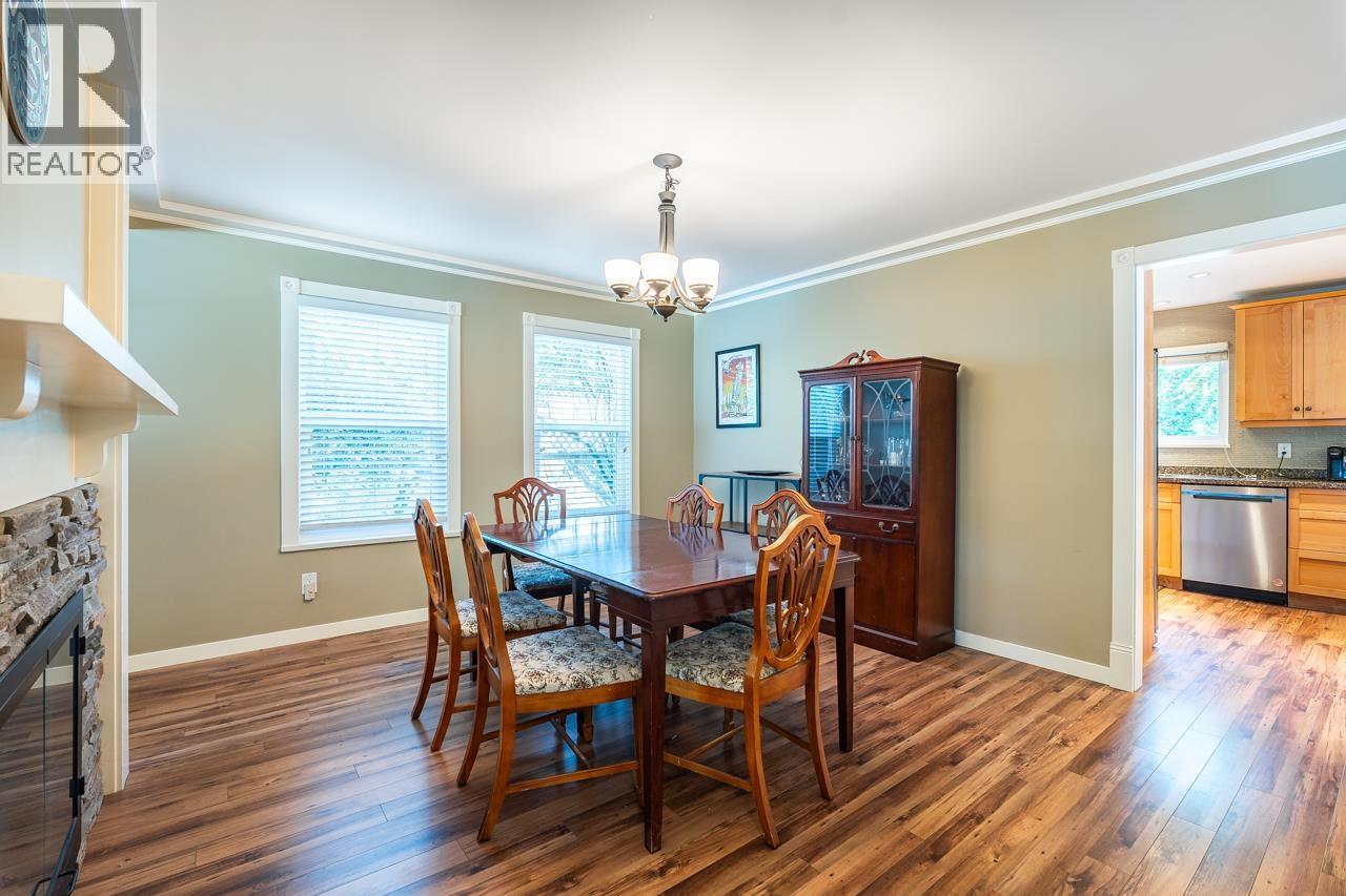 2419 Oranda Avenue, Coquitlam, BC - Indoor Photo Showing Dining Room