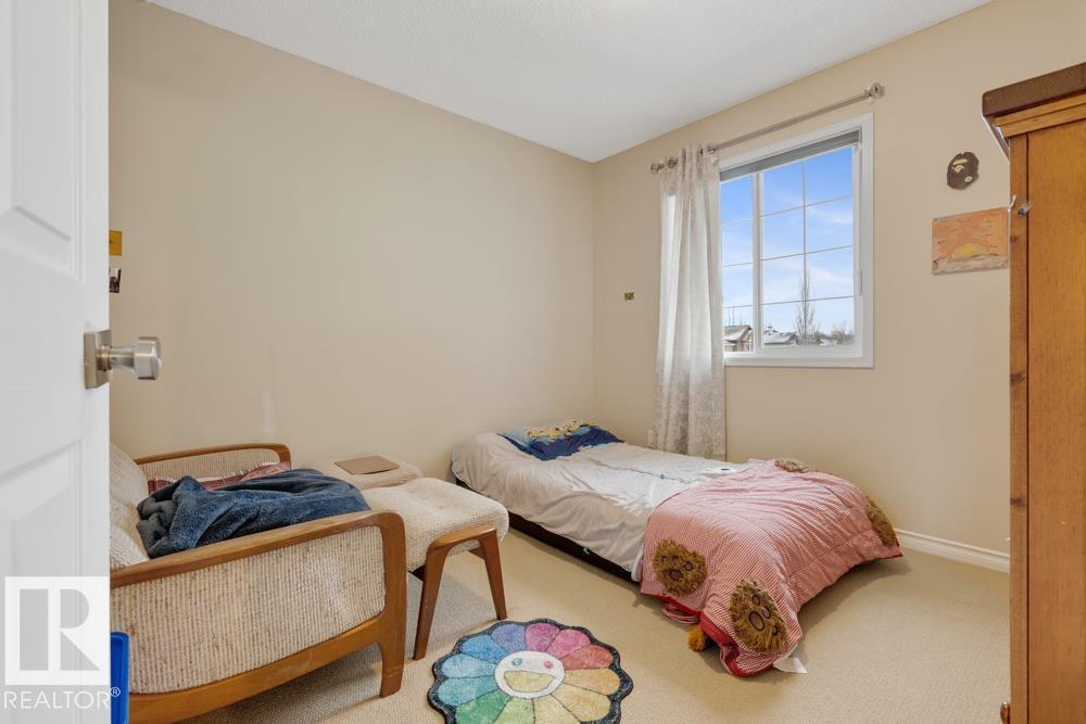 89 Erin Ridge Dr, St. Albert, AB - Indoor Photo Showing Bedroom