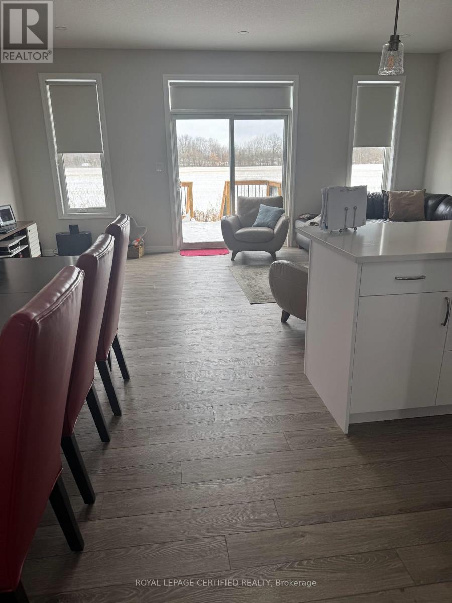 55 Braun Avenue, Tillsonburg, ON - Indoor