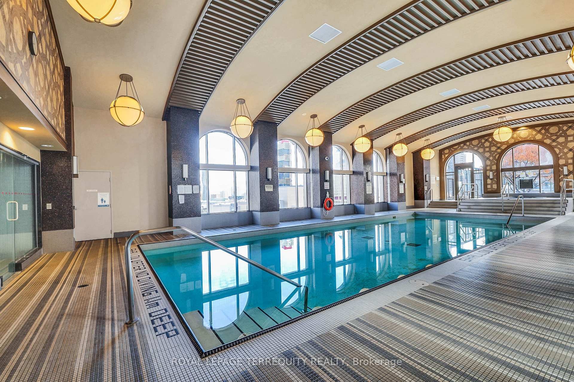 406-385 Prince Of Wales Drive, Mississauga, ON - Indoor Photo Showing Other Room With In Ground Pool