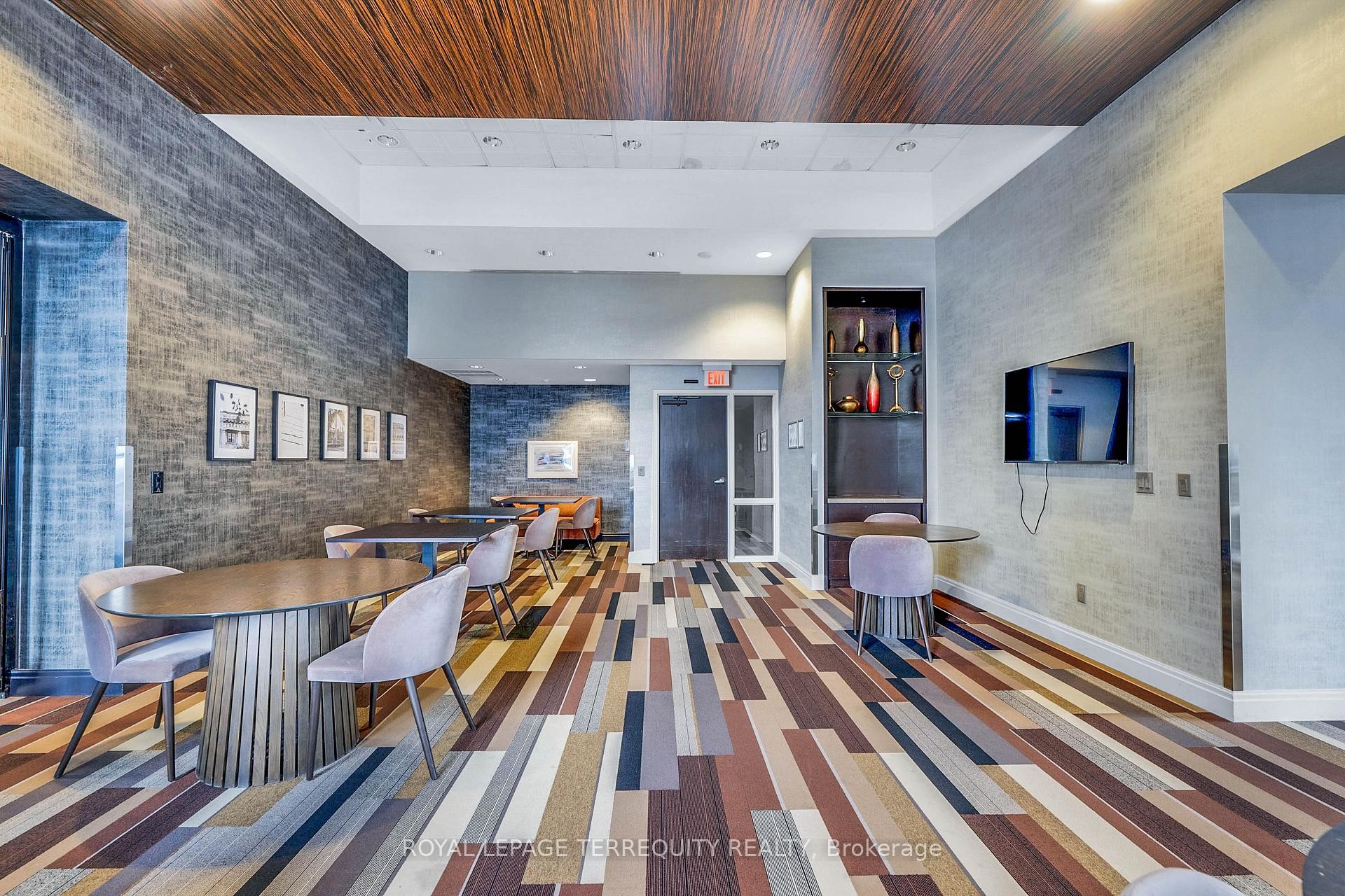 406-385 Prince Of Wales Drive, Mississauga, ON - Indoor