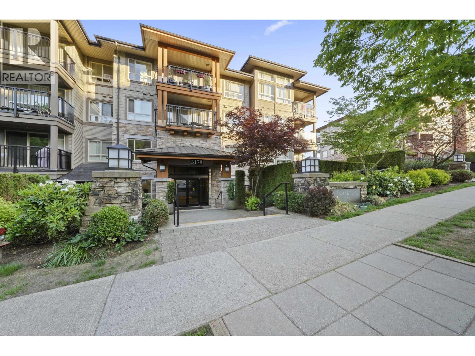 114 3178 Dayanee Springs Boulevard, Coquitlam, BC - Outdoor