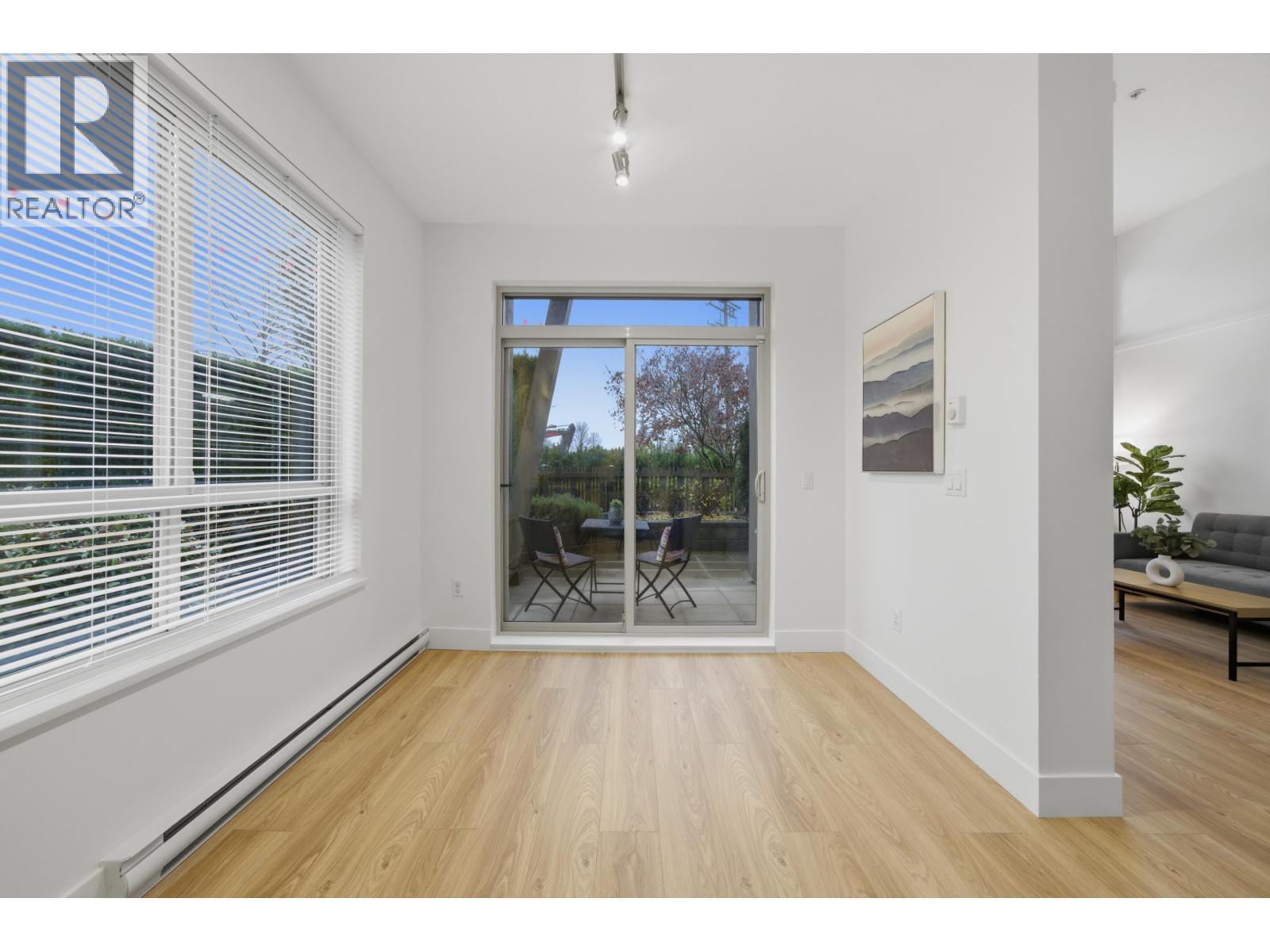 114 3178 Dayanee Springs Boulevard, Coquitlam, BC - Indoor Photo Showing Other Room