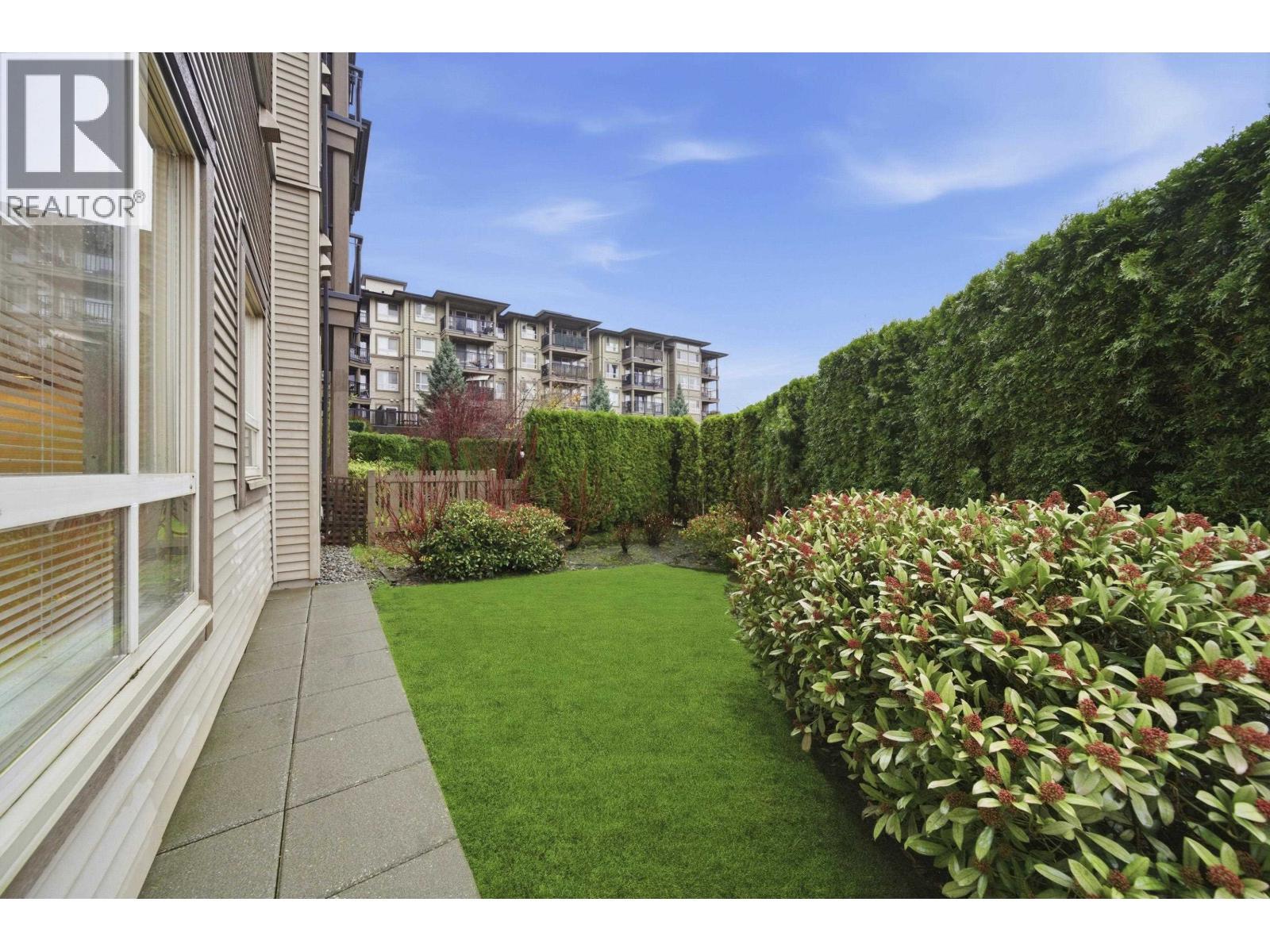 114 3178 Dayanee Springs Boulevard, Coquitlam, BC - Outdoor