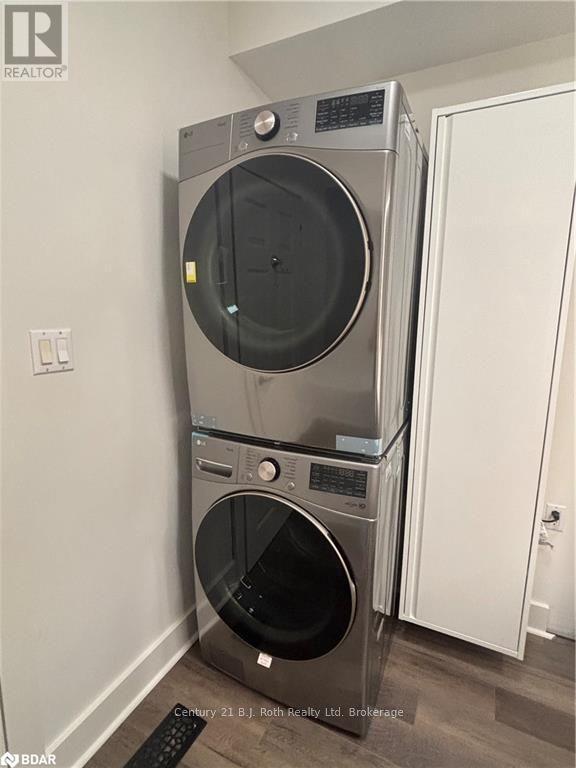287 Barrie Street, Essa, ON - Indoor Photo Showing Laundry Room