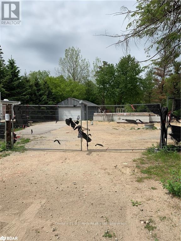 8240 Main Street, Adjala-Tosorontio, ON