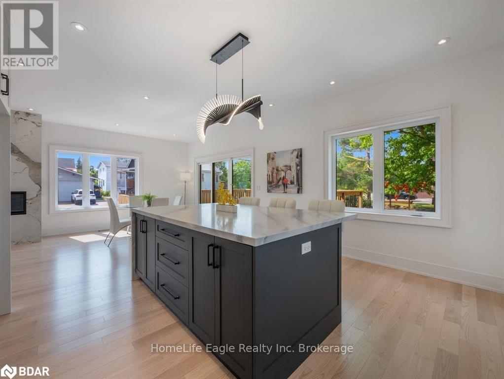 1242 Killarney Beach Road, Innisfil, ON - Indoor Photo Showing Kitchen