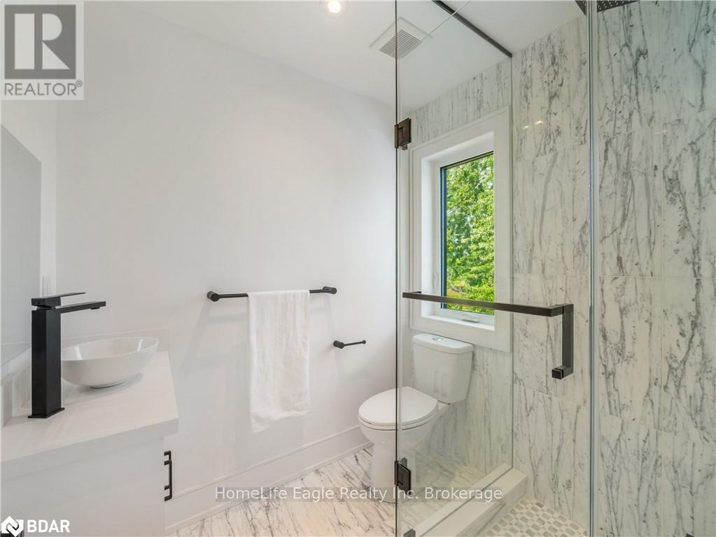 1242 Killarney Beach Road, Innisfil, ON - Indoor Photo Showing Bathroom