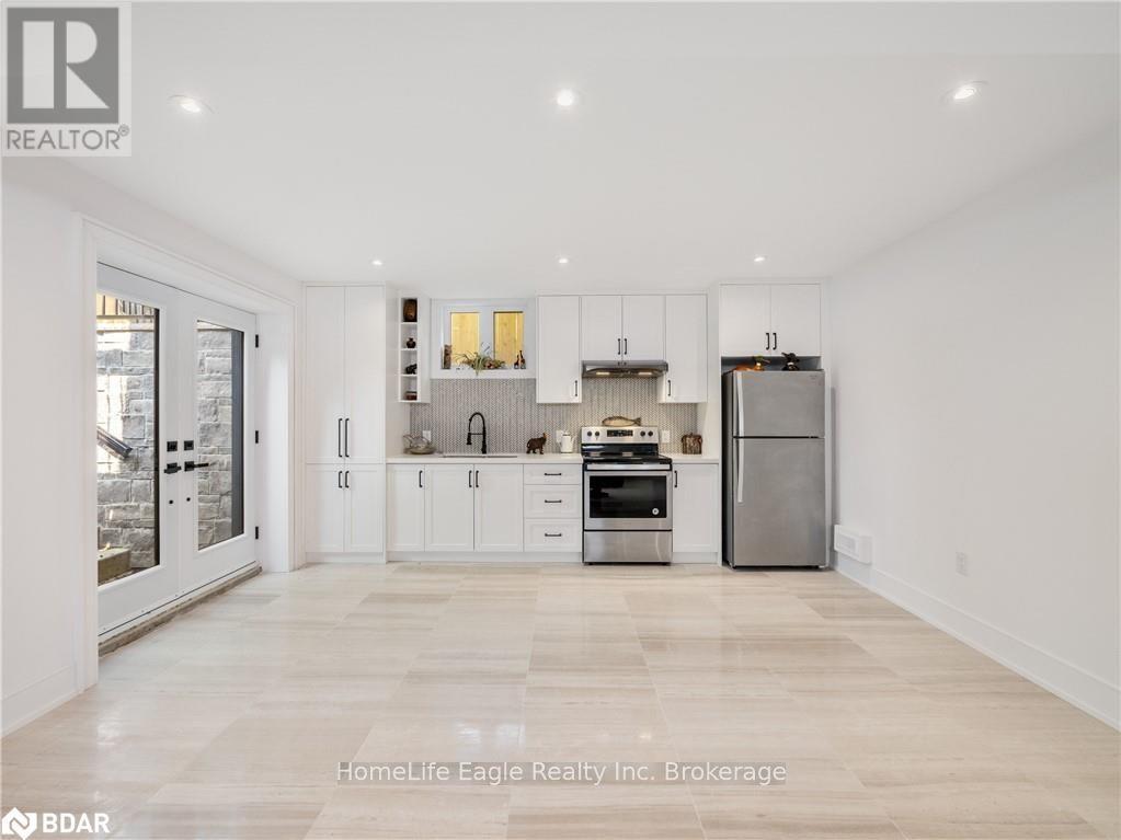 1242 Killarney Beach Road, Innisfil, ON - Indoor Photo Showing Kitchen