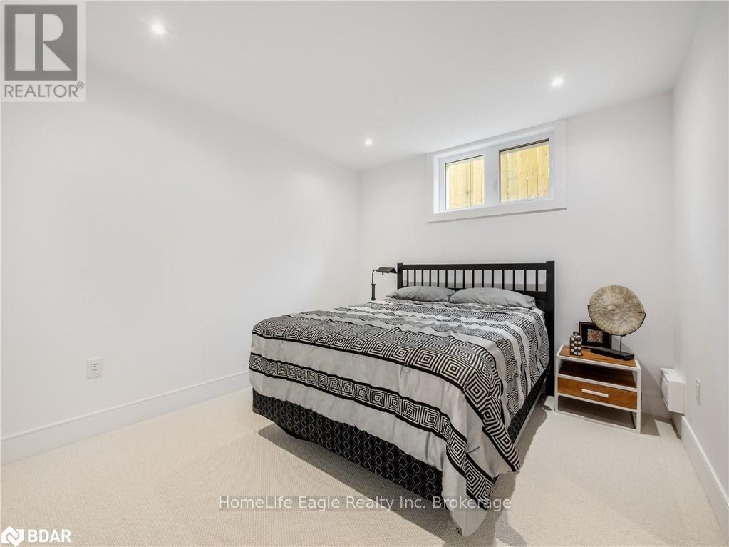 1242 Killarney Beach Road, Innisfil, ON - Indoor Photo Showing Bedroom