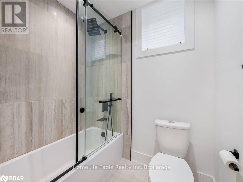 1242 Killarney Beach Road, Innisfil, ON - Indoor Photo Showing Bathroom