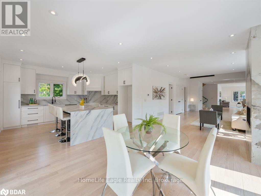 1242 Killarney Beach Road, Innisfil, ON - Indoor Photo Showing Dining Room