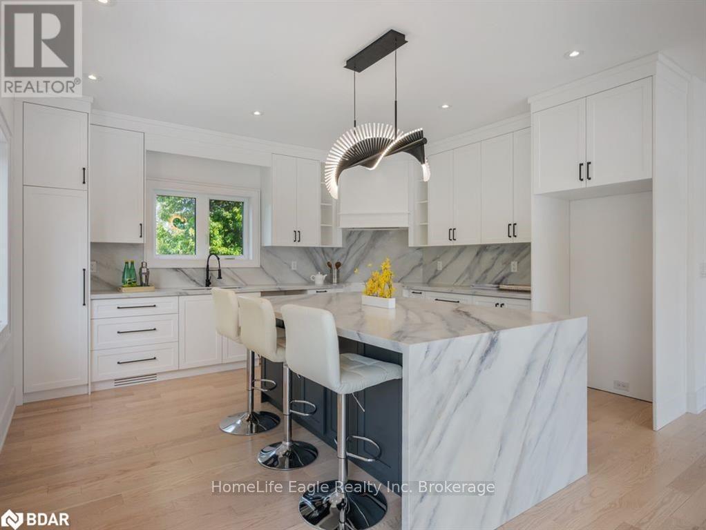 1242 Killarney Beach Road, Innisfil, ON - Indoor Photo Showing Kitchen