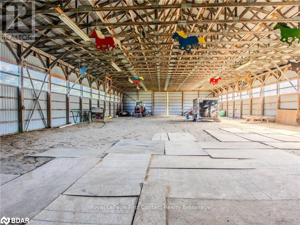 2041 Flos Rd Four Road W, Springwater, ON - Outdoor