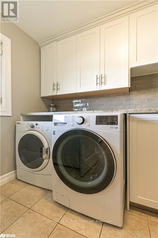 8222 County Rd 169 Road, Severn, ON - Indoor Photo Showing Laundry Room