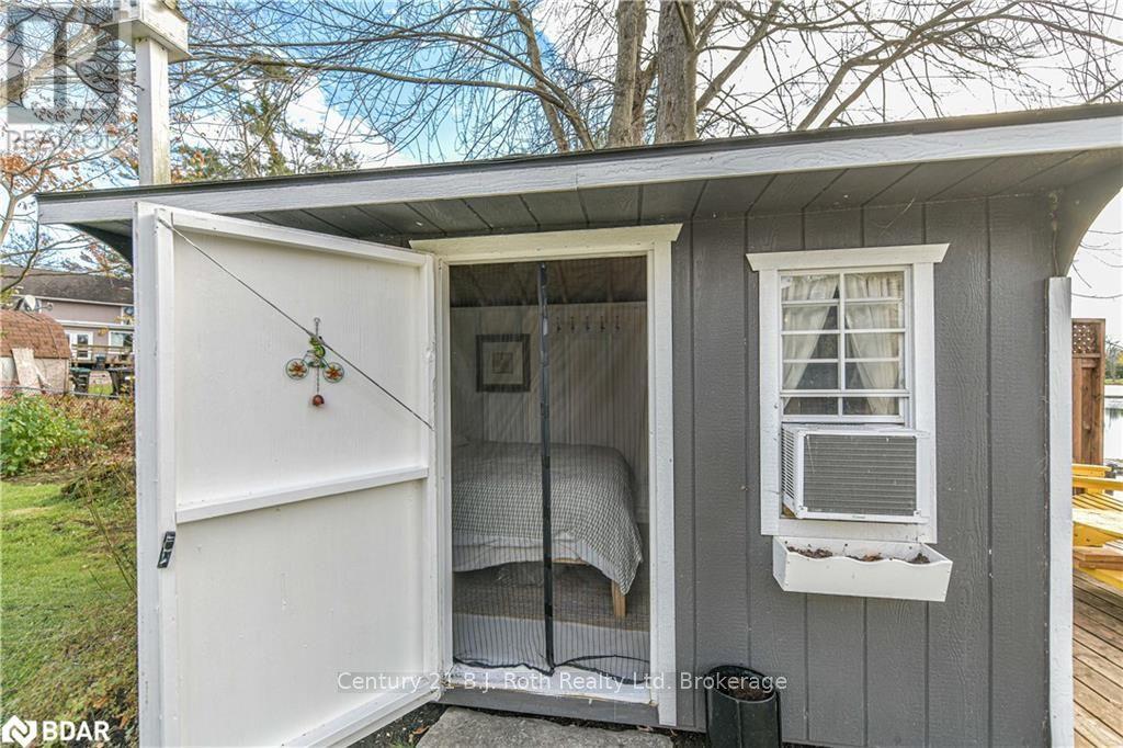 8222 County Rd 169 Road, Severn, ON - Outdoor With Exterior