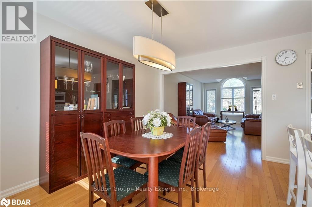 12 Langevin Drive, Wasaga Beach, ON - Indoor Photo Showing Dining Room
