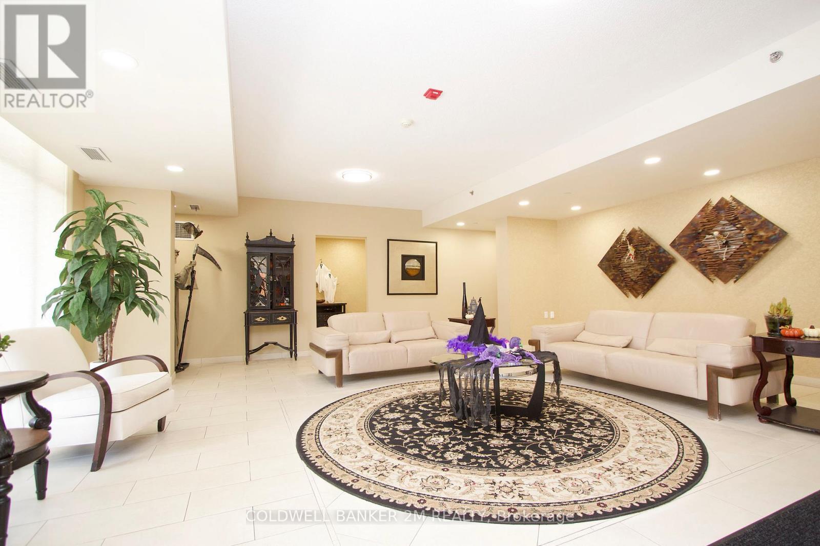 507 - 171 Shanly Street, Scugog (Port Perry), ON - Indoor Photo Showing Living Room