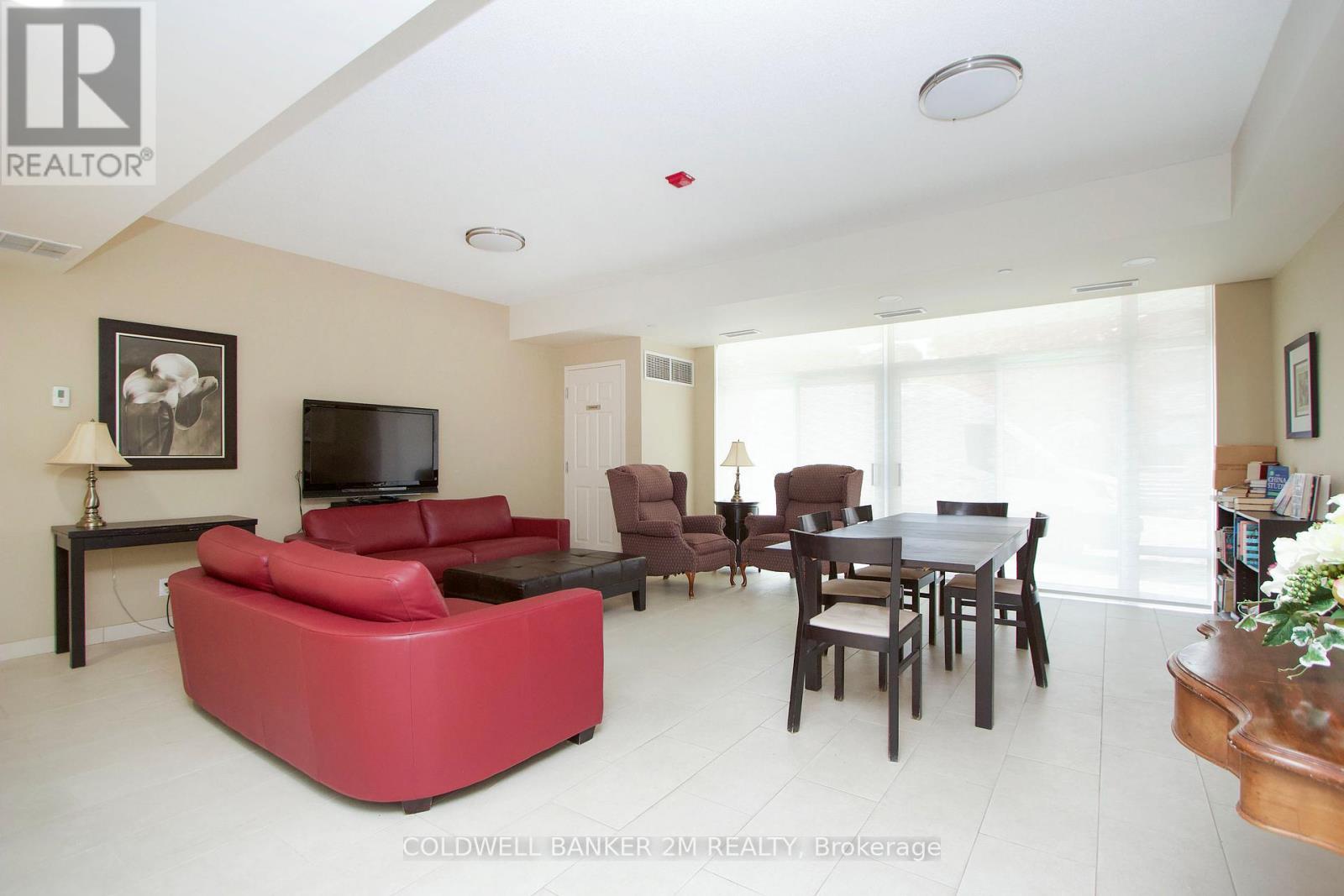 507 - 171 Shanly Street, Scugog (Port Perry), ON - Indoor Photo Showing Living Room