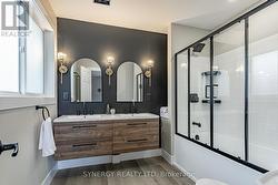 Ensuite 5 pc Bathroom -