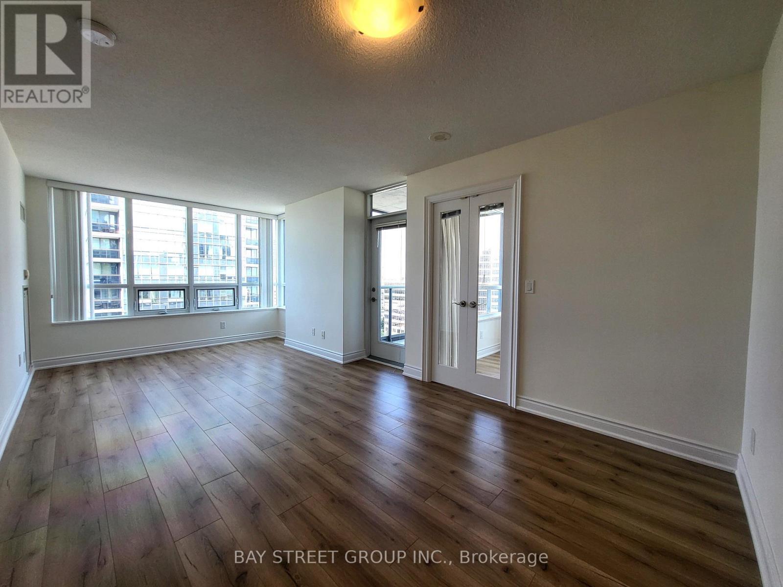 1413 - 15 Greenview Avenue, Toronto, ON - Indoor Photo Showing Other Room