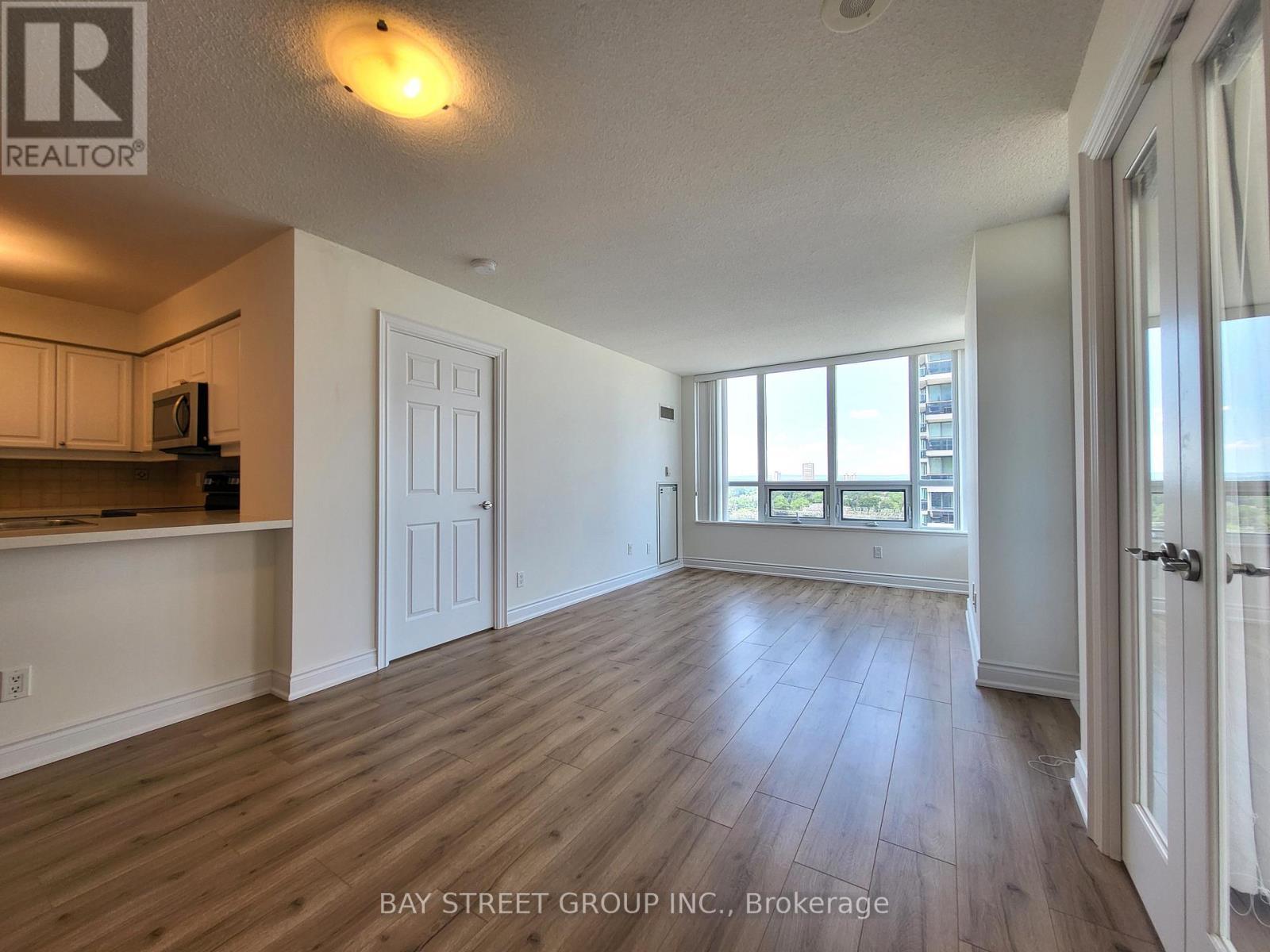 1413 - 15 Greenview Avenue, Toronto, ON - Indoor