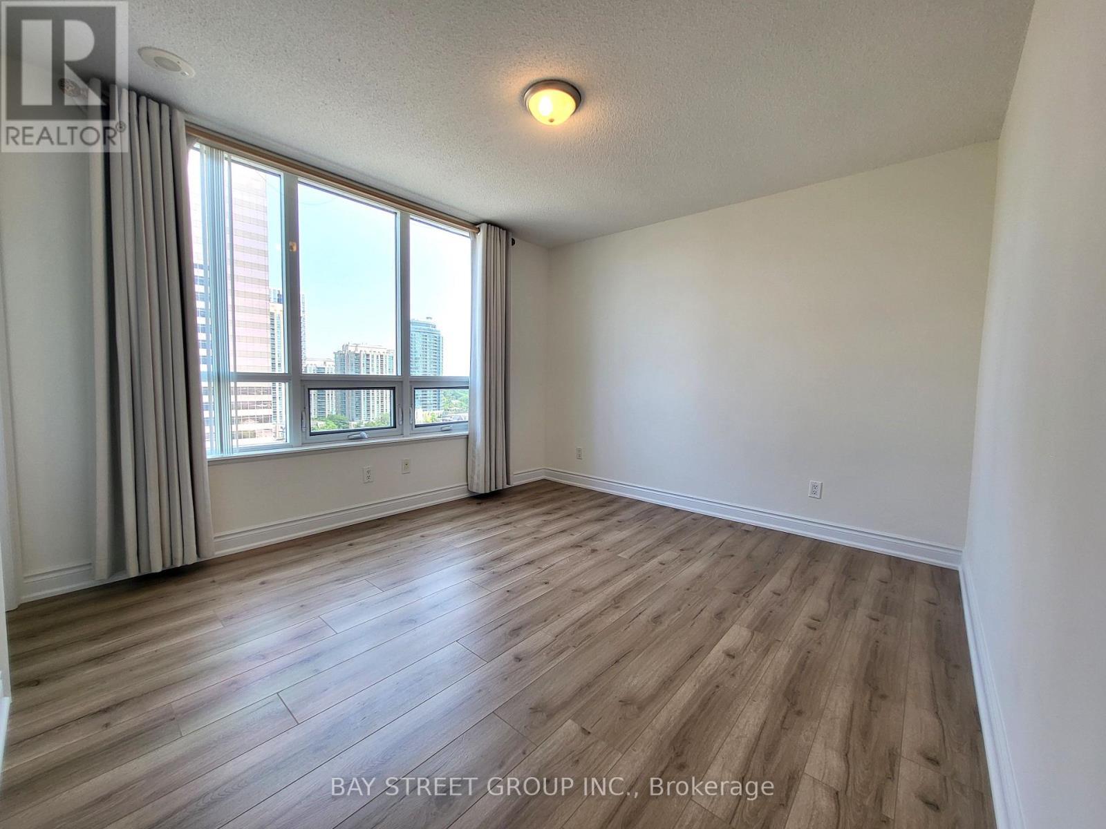 1413 - 15 Greenview Avenue, Toronto, ON - Indoor Photo Showing Other Room