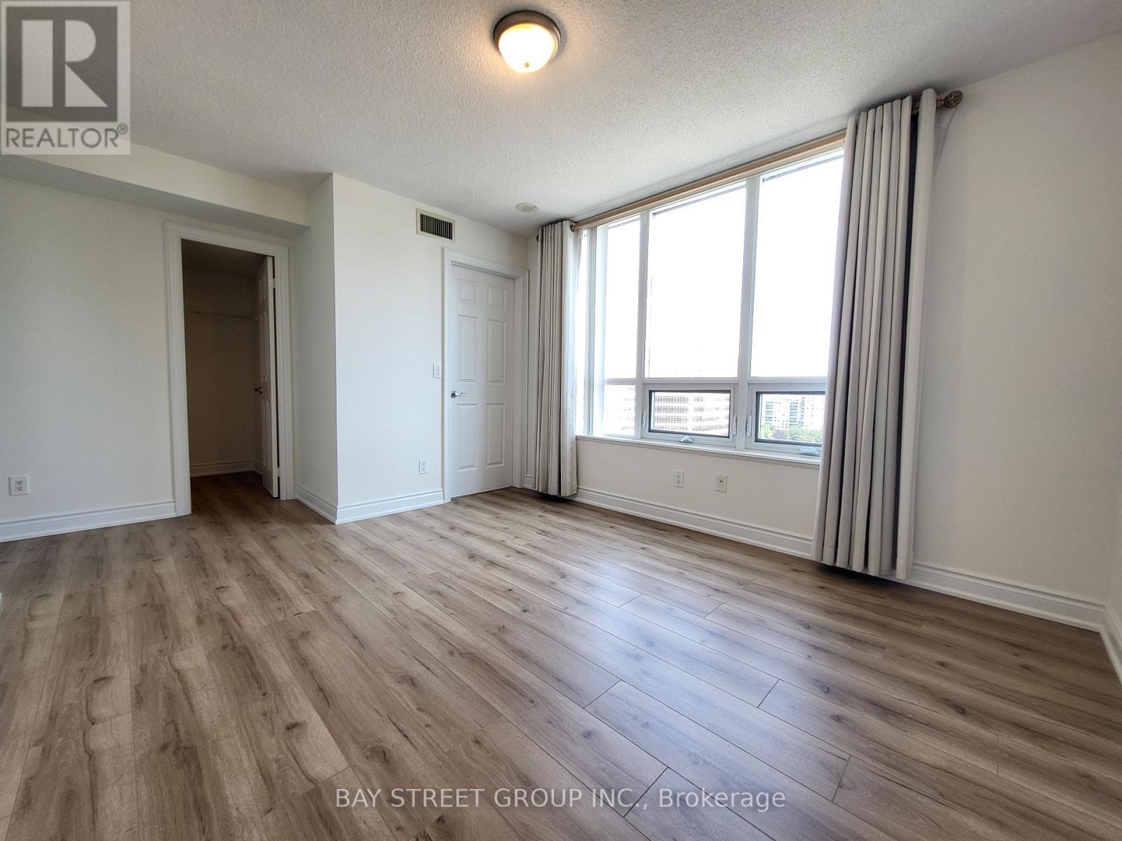1413 - 15 Greenview Avenue, Toronto, ON - Indoor Photo Showing Other Room